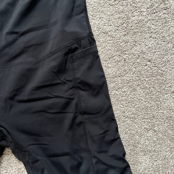 2 pairs of Maternity Black Shorts with Pocket - Picture 10 of 10